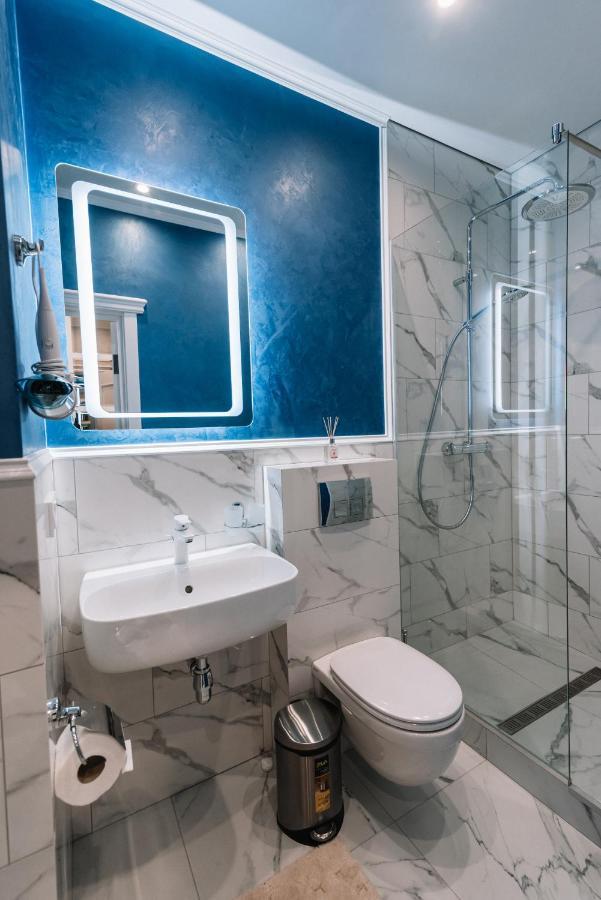 Royal Tower Vip Smart Apartments 3 Kiev Dış mekan fotoğraf