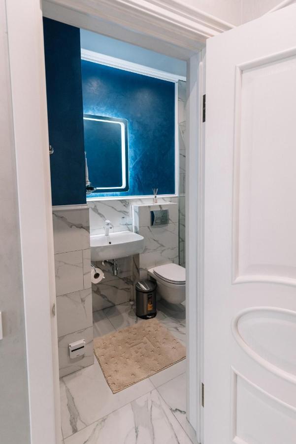Royal Tower Vip Smart Apartments 3 Kiev Dış mekan fotoğraf